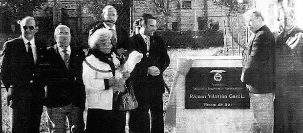 Inauguración de la placa dedicada a Ramón Vilariño García en su ciudad natal.