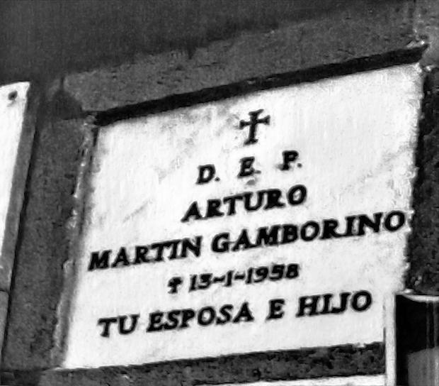 Nicho donde reposan los restos del teniente Arturo Martín Gamborino en el cementerio-de-Las-Palmas de Gran Canaria.