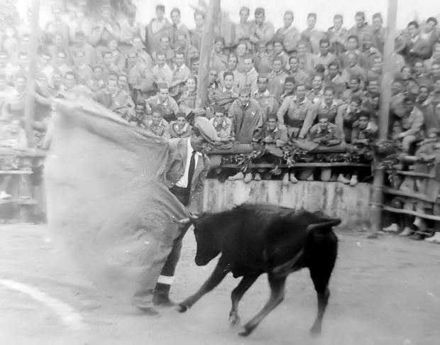 Pepe Osorio era muy aficionado a los toros, participando en capeas.