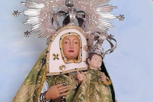 Réplica de la Virgen del Pino grancanaria procedente de Sidi-Ifni, en Puerto Lajas (Foto aportada por Paco Cerdeña)