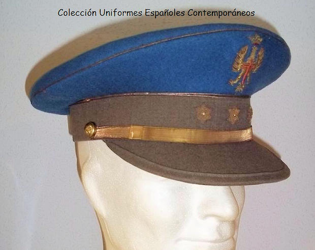 Gorra de plato del uniforme de gala de capitán de Tiradores de Ifni en 1943.