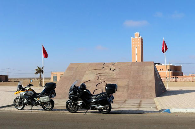 En moto por el norte de África.