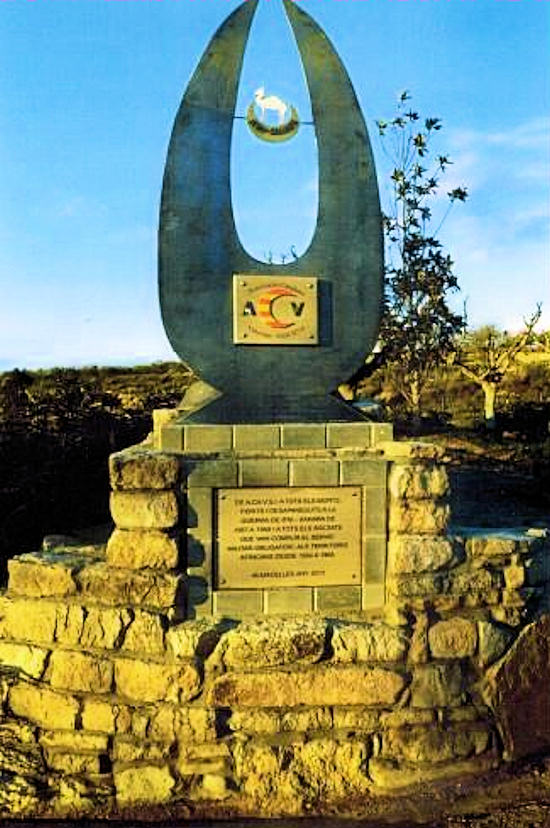Monumento a los veteranos de la Guerra de Ifni en el parque de lo Vilot de Almacelles (Lérida)