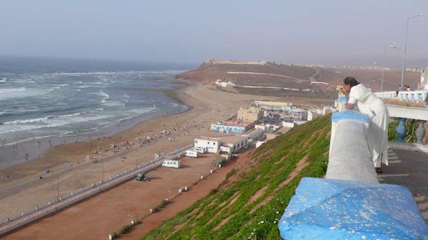 Marruecos frena en Ifni los intentos de reclamar la nacionalidad española.