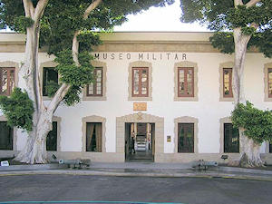 Fachada principal del Museo Histórico Militar de Canarias (Museo Almeyda).