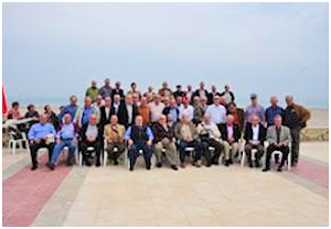 Grupo de veteranos reunidos en una comida organizada en Alicante.