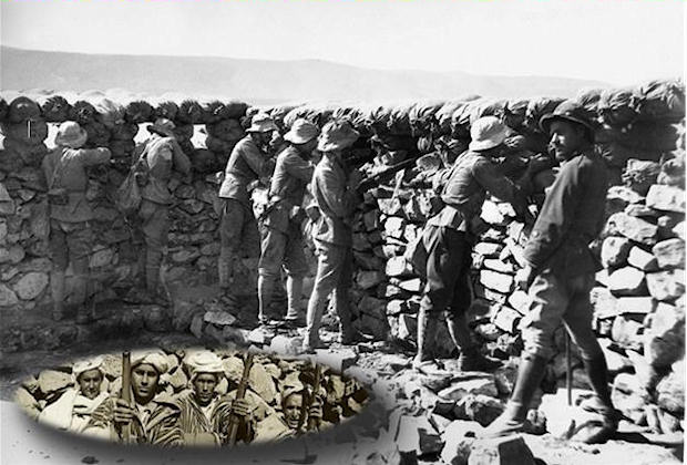 Soldados españoles defendiendo una posición.