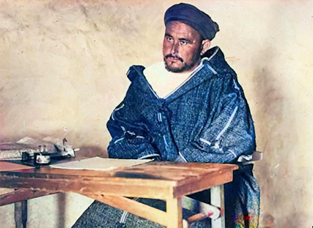  Abd el-Krim (1882-1963), cuyo nombre completo es Muhammad Ibn ‘Abd el-Karim El-Jattabi, líder supremo magrebí y máximo exponente del nacionalismo rifeño, artífice de la República del Rif y galvanizador de la resistencia. 