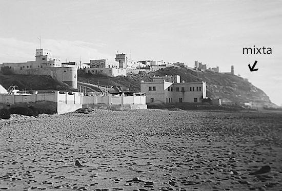 La Mixta, desde la playa de Sidi-Ifni. Año 1.960.