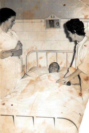 Anastasio durante su estancia en el Hospital de Sidi Ifni.