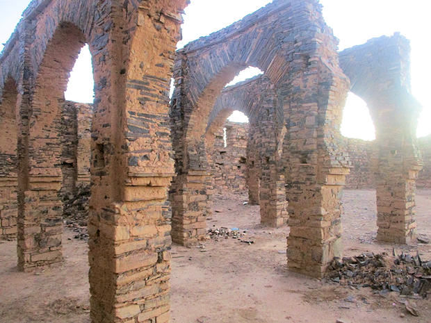 Mosquée Cheikh Maouelainin (ruinas)