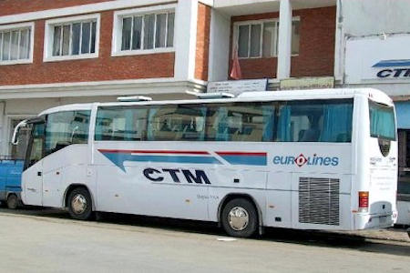 Autobuses CTM y Supratours.