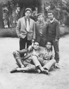 De pie: José López, Antonio Jalón Candela (fallecido) e Ismael Jara Monzó. Sentados: Manuel Jorques y el futuro Cabo Creamades.  Málaga, marzo de 1961.