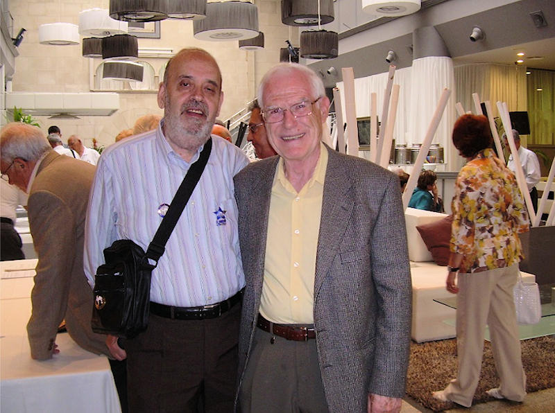 Carreras (con chaqueta) junto al autor del relato, en Lérida, año 2009 (foto del archivo privado de M. Jorques)