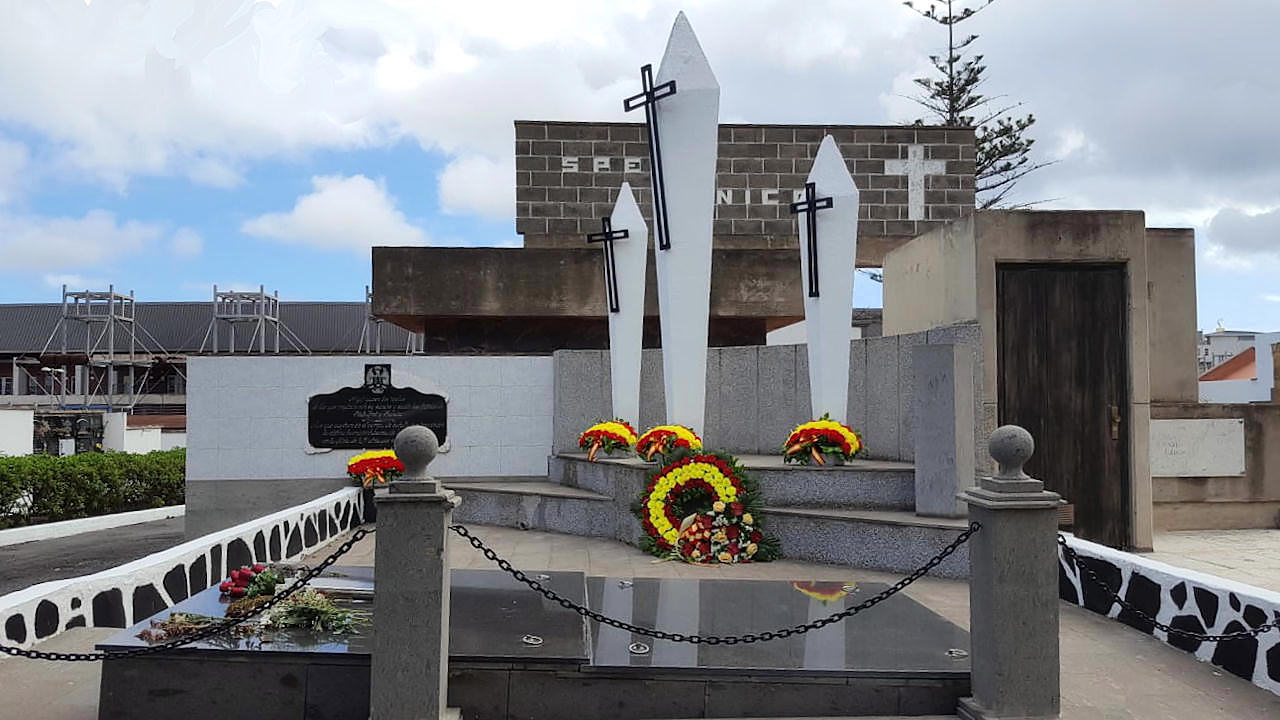 El Panteón de los caídos en la Guerra de Ifni-Sáhara en el Cementerio de San Lazaro de Las Palmas de Gran Canaria. Noviembre de 2020. (Foto: Pablo Vázquez)